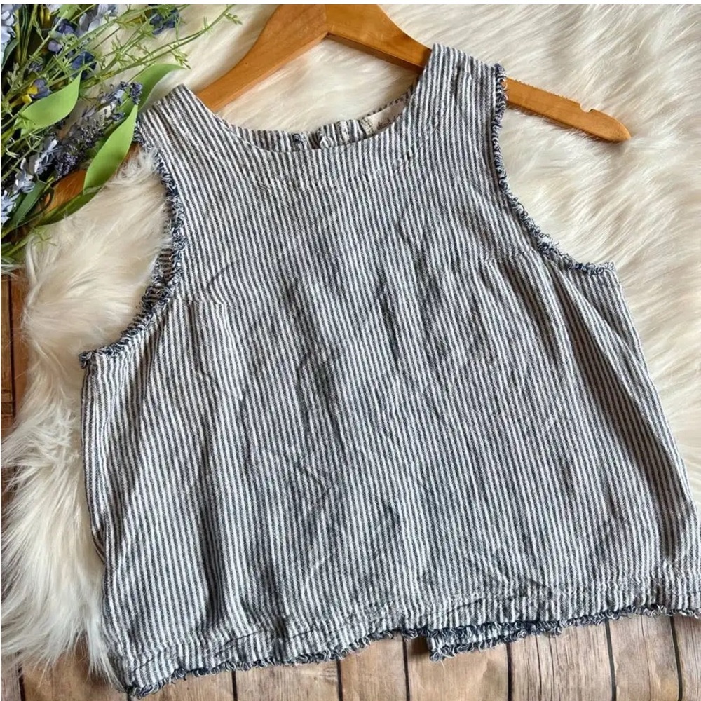 Alter’d state crop-top